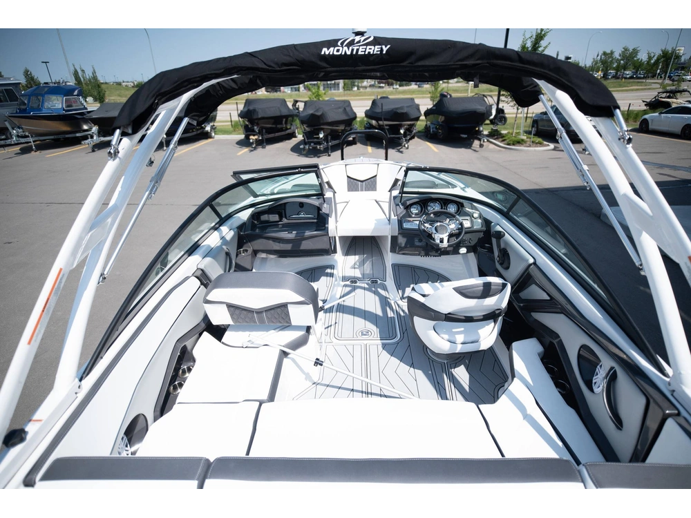 2024 Monterey Boats 218ss Bowrider alt