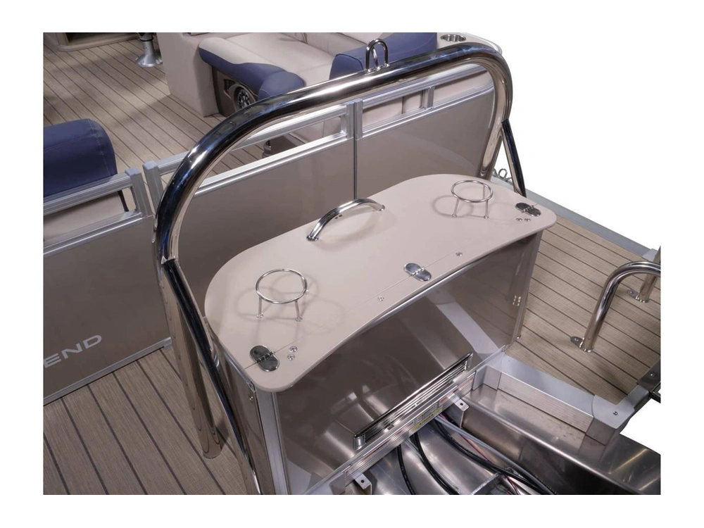 2023 Legend Q-series Lounge Plus Sport Pro alt