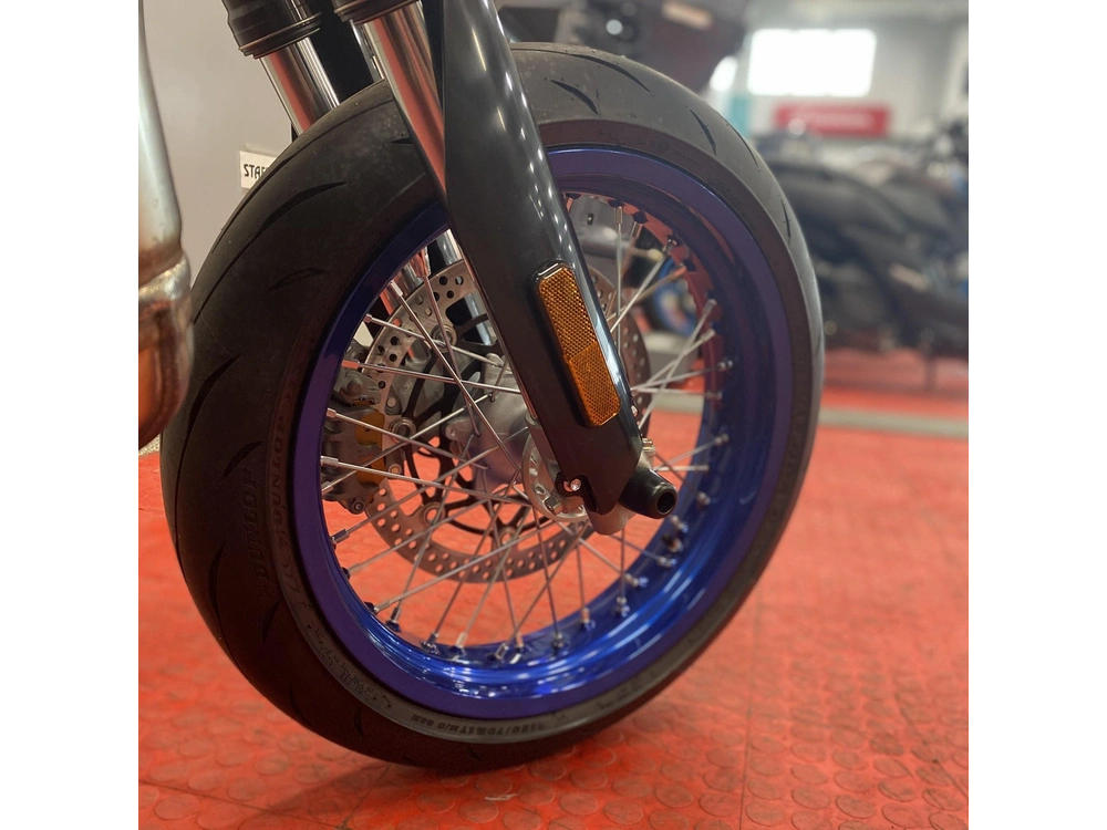 2025 Suzuki Dr-z 4sm alt