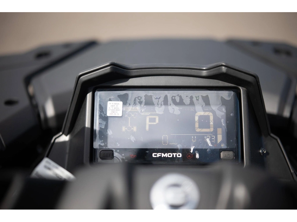 2025 Cfmoto Cforce 600 Touring alt