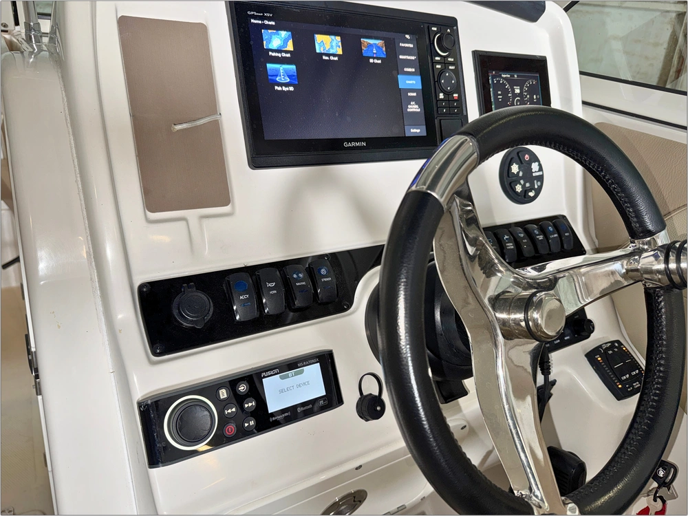 2021 Sailfish 245 Dc alt