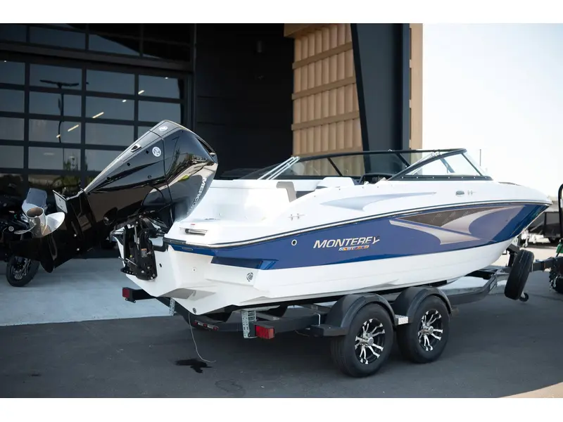 2023 Monterey Boats M205 BOWRIDER thumbnail 3