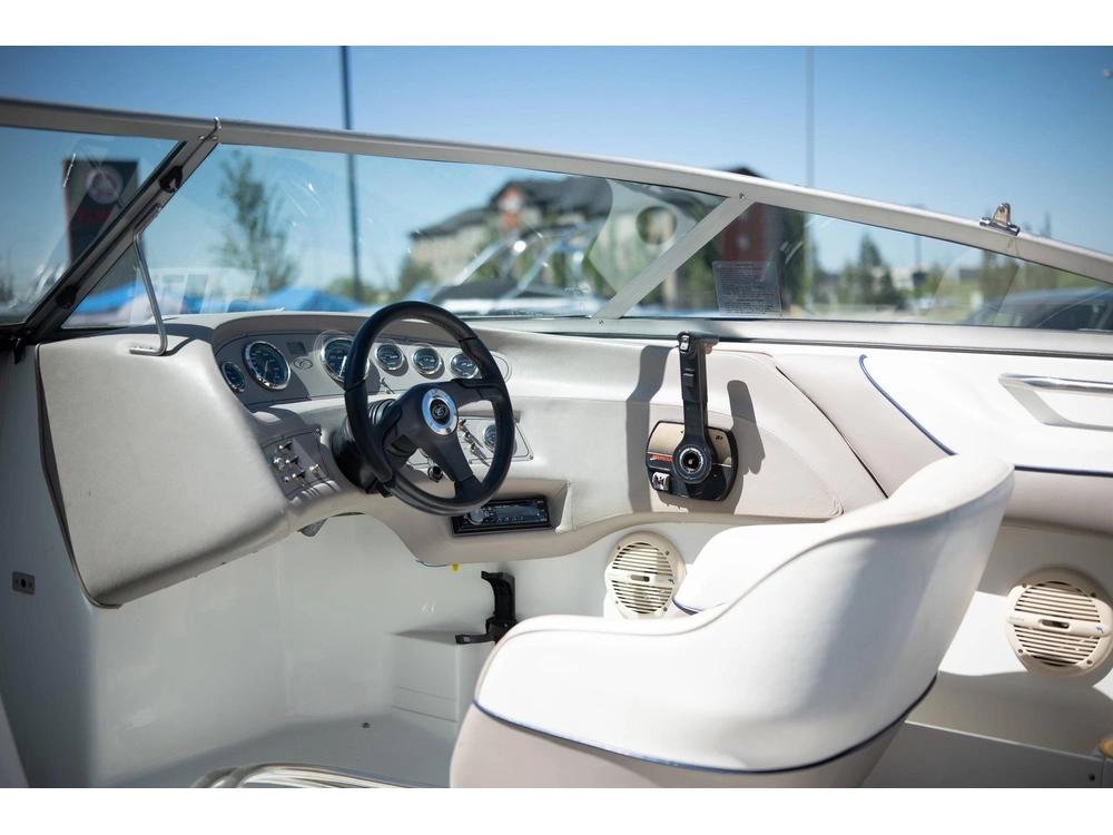 2001 Cobalt Boats 190 alt