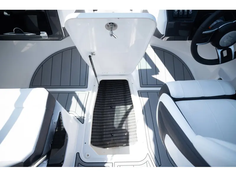 2024 Monterey Boats M20 BOWRIDER thumbnail 34