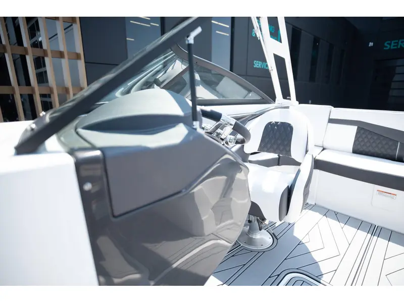 Monterey Boats 218SS BOWRIDER 2024