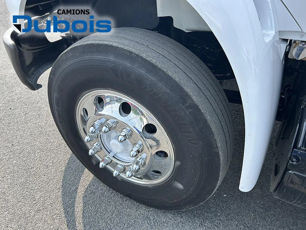 2016 International 4300 alt