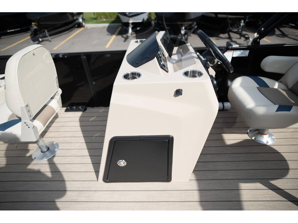 2025 Suncatcher Select 20f alt