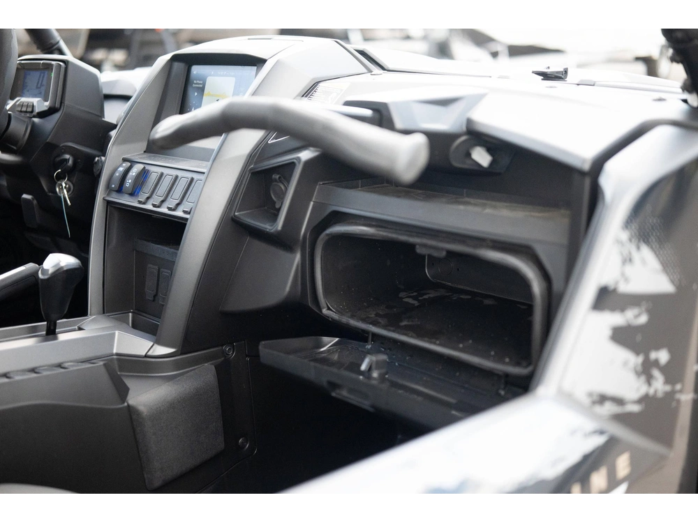 2025 Yamaha Wolverine Rmax4 1000 alt