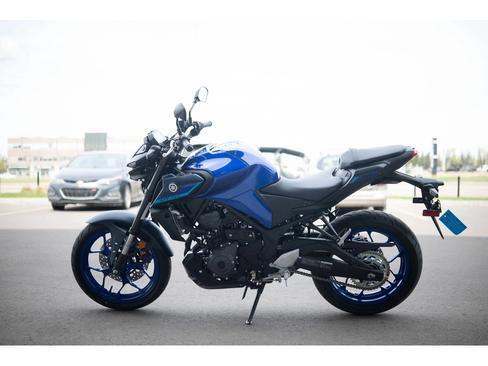 2025 Yamaha Mt-03 alt