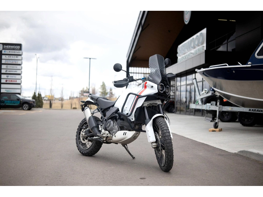 2023 Ducati Desert X alt