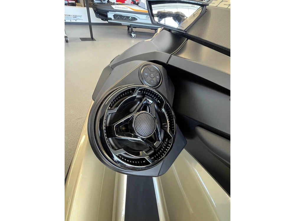 Sea-doo Rxt X 325 Audio 2025 alt