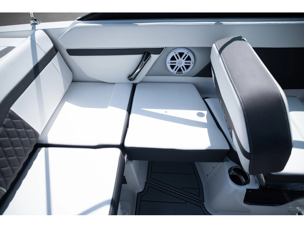 2024 Monterey Boats M20 Bowrider alt