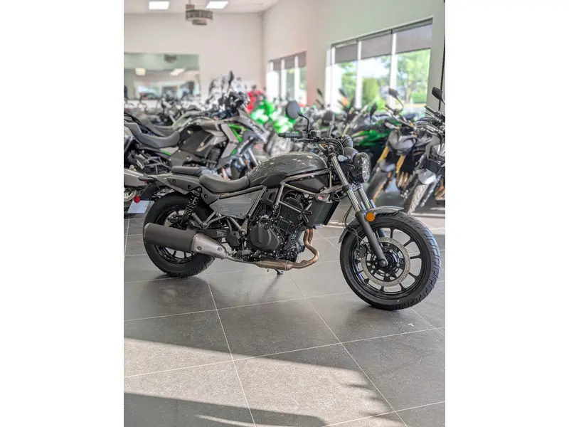 2024 Kawasaki ELIMINATOR 500 GRIS Rabais inclus dans le prix final