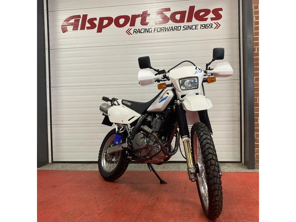 2025 Suzuki Dr 650s alt