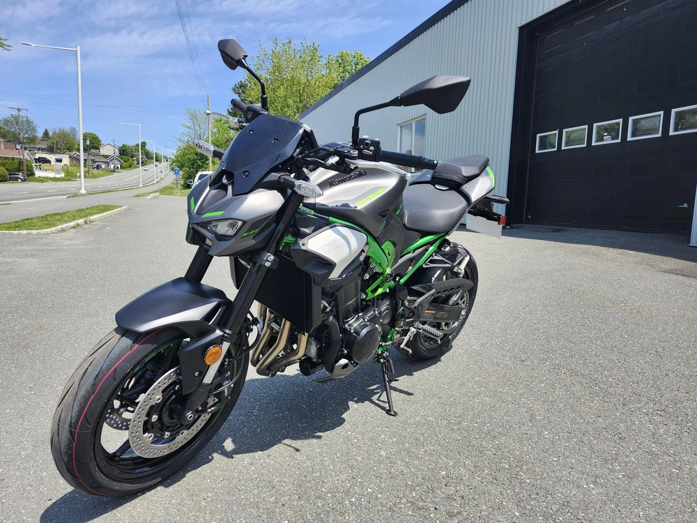 2025 Kawasaki Z900 2025 Prix Détail 12 294$ Accélérations Franches Assurées alt