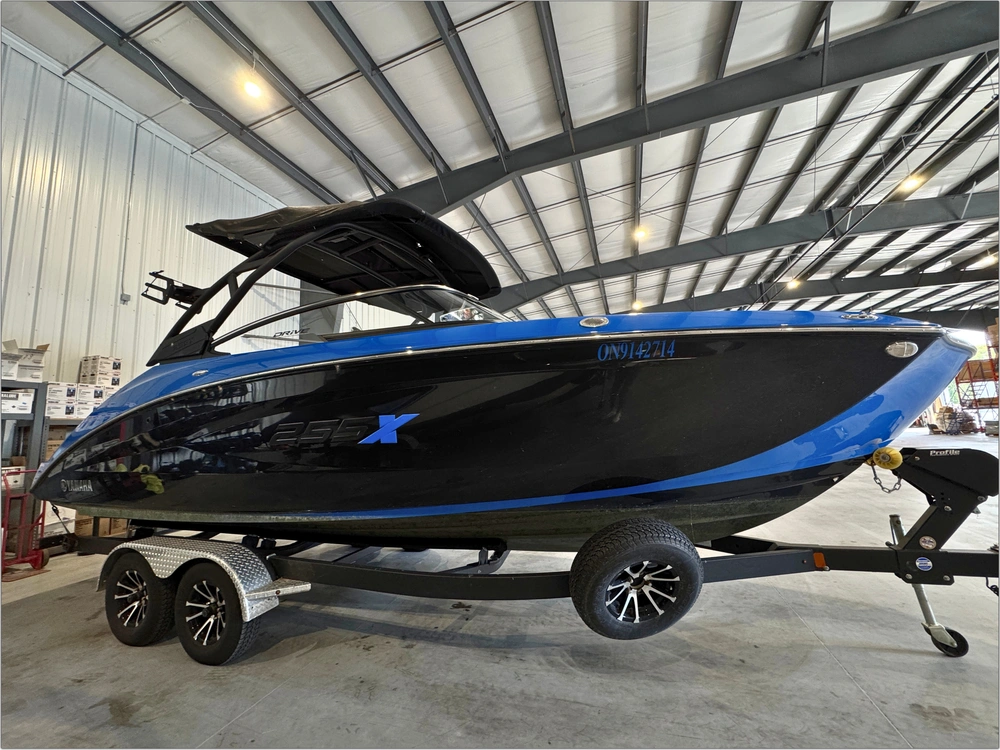 2024 Yamaha 255xd alt