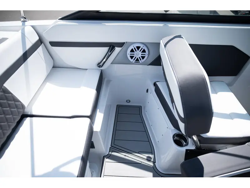 2024 Monterey Boats M20 BOWRIDER thumbnail 30
