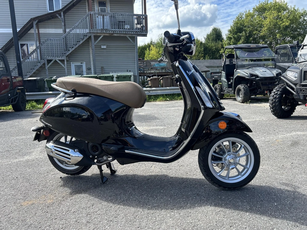 Vespa Primavera-sprint 50 2023 alt