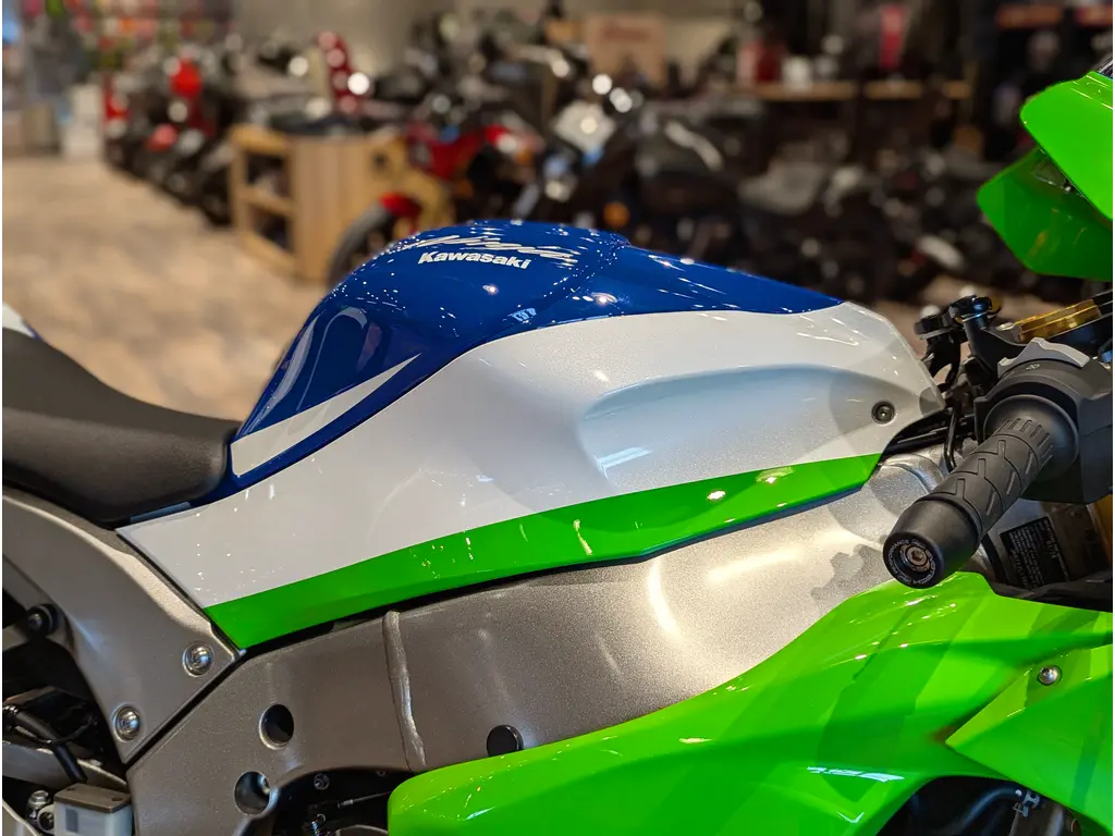 ひろ New 2024 Kawasaki Ninja ZX-10R 40th Anniversary Edition ABS