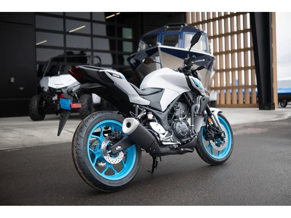 2025 Yamaha Mt-03 alt