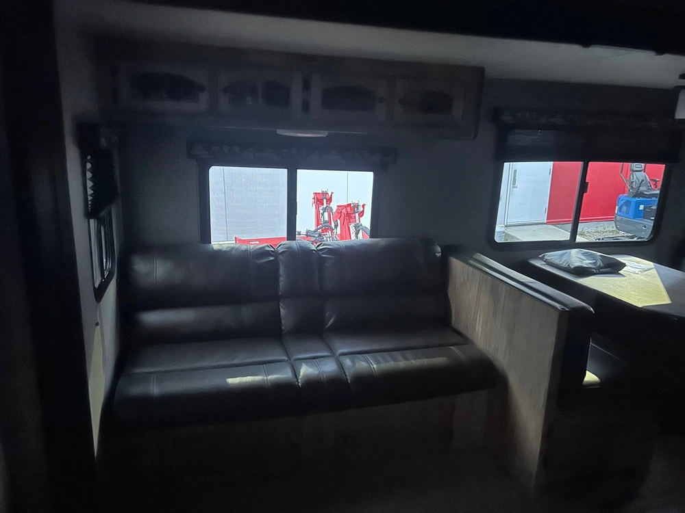 Coachmen Freedom Express 287bhds 2020 alt