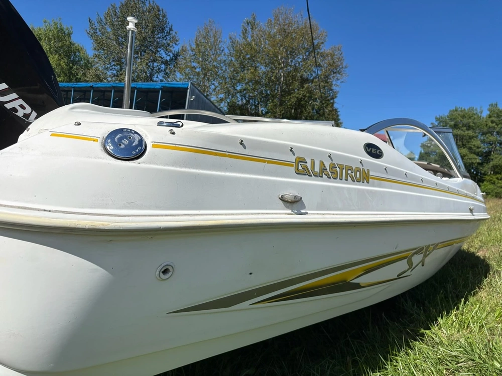 2005 Glastron Sx 170 Mercury Optimax 135 alt