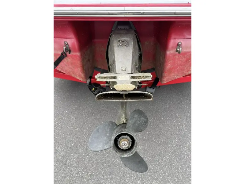 Four Winns H200 VOLVO PENTA 4.3L 2009