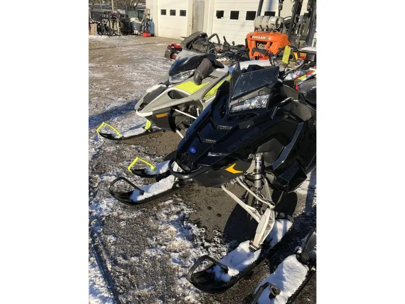 2019 Polaris 850 PRO-RMK® 174 3" SC Select