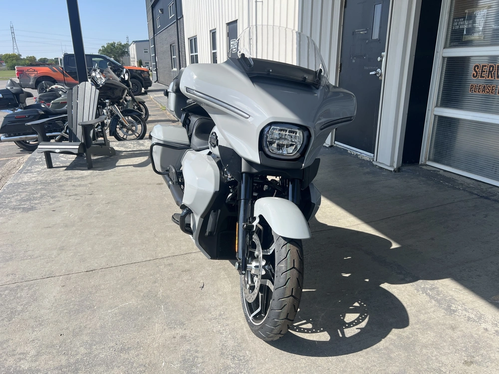 2025 Harley-davidson Street Glide Ultra alt