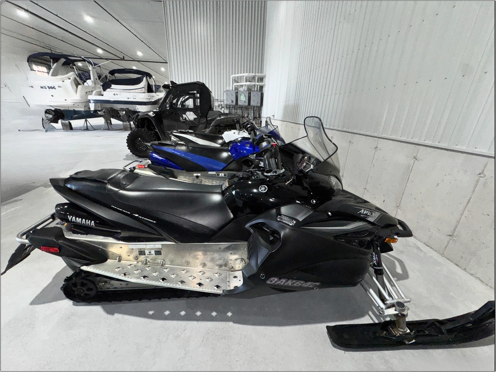2012 Yamaha Apex alt