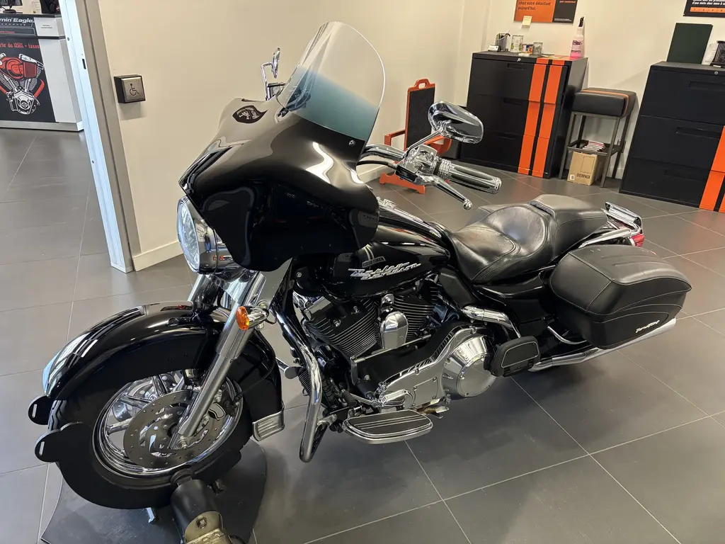 Harley-Davidson FLHRS ROAD KING CUSTOMFLHRS 2006