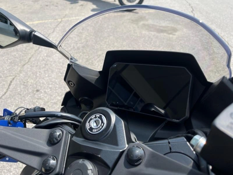 2025 Suzuki Gsx-8r alt