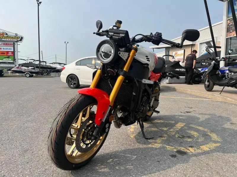 2025 Yamaha XSR900