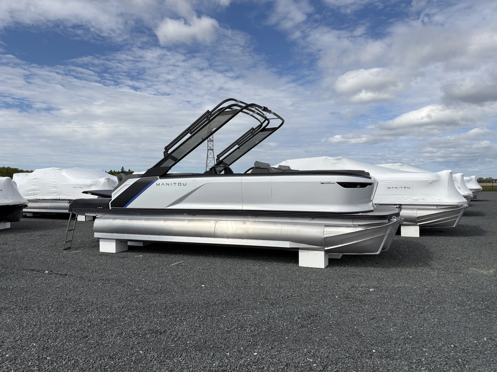 2025 Manitou Explore Switchback 22 Max Trifold Stealth alt