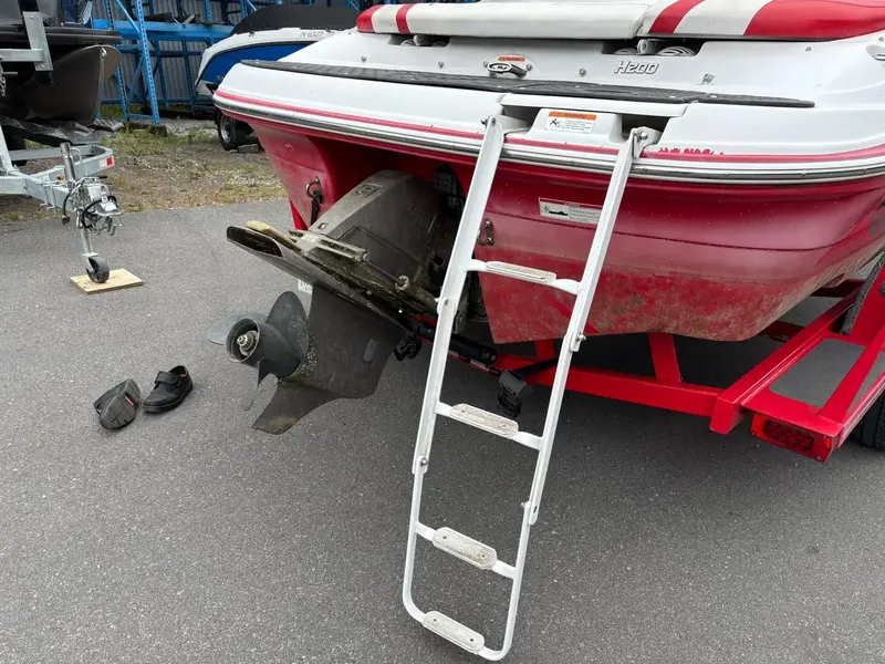 Four Winns H200 VOLVO PENTA 4.3L 2009