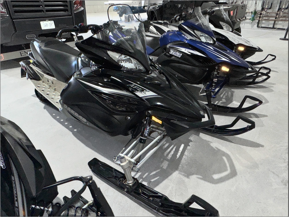 2012 Yamaha Apex alt