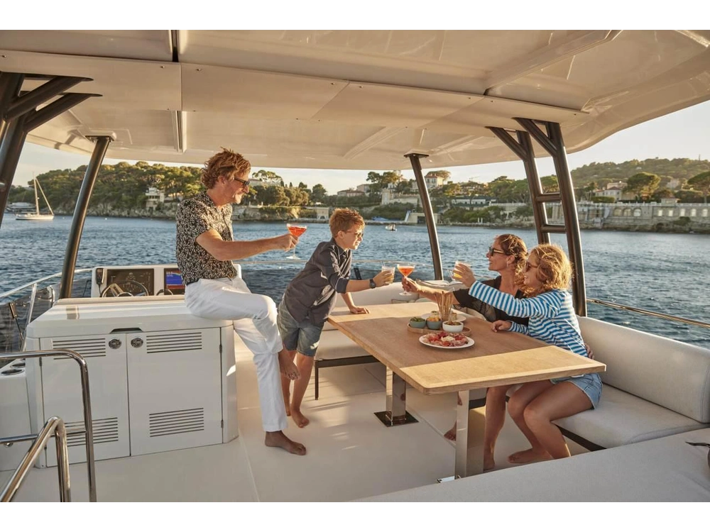 Prestige Yachts M48 2026 alt