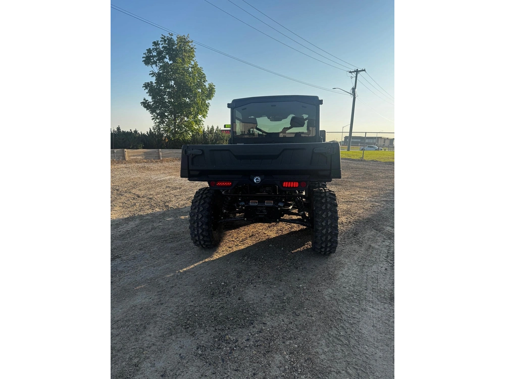 2026 Can-am Defender 6x6 Ltd Cab Hd10 alt