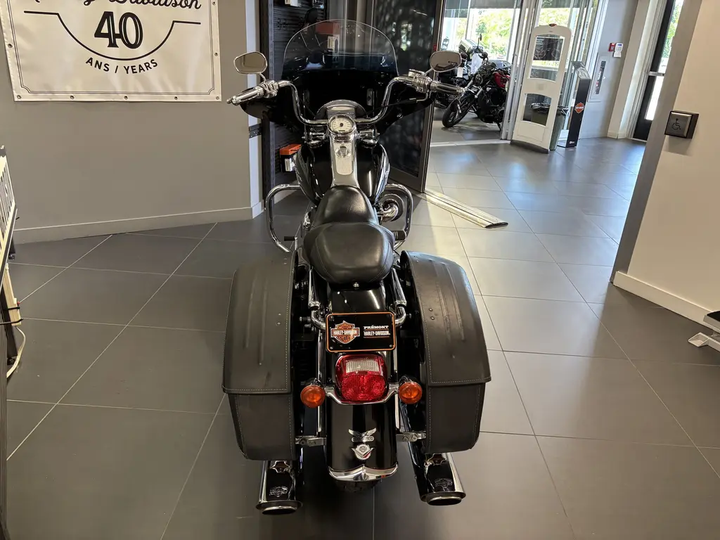 Harley-Davidson FLHRS ROAD KING CUSTOMFLHRS 2006