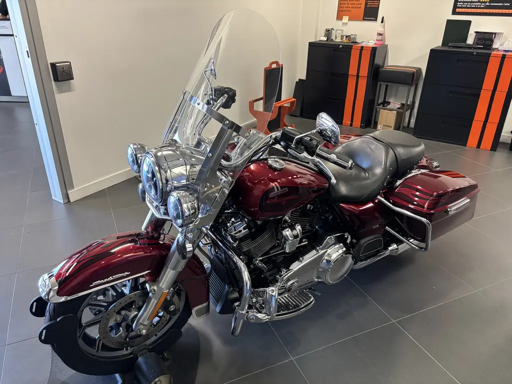 2017 Harley-Davidson FLHR Road KingFLHR