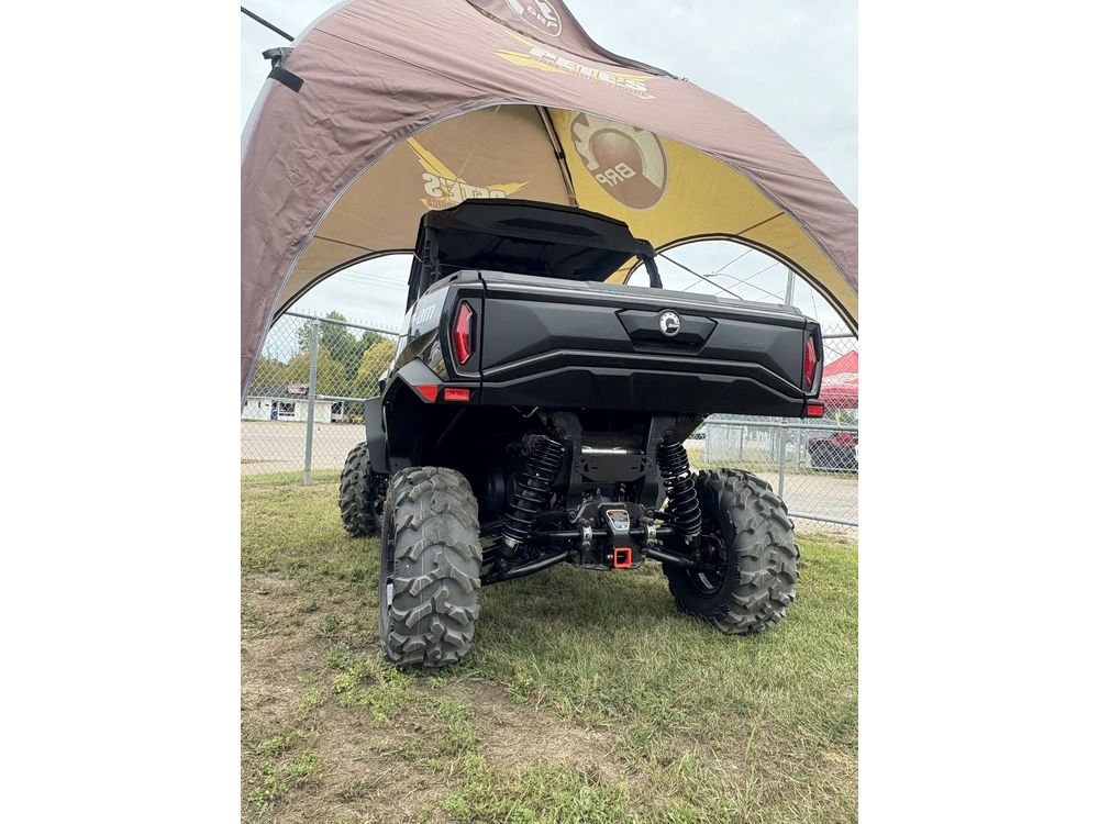 2026 Can-am Com Xt 700 alt