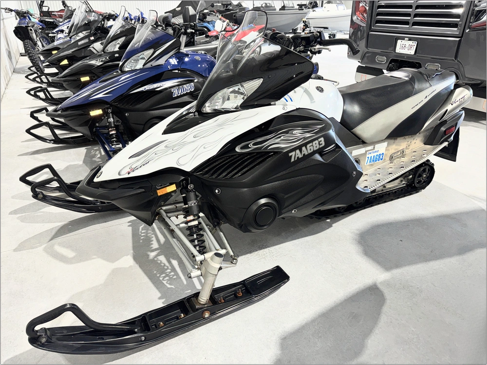 2010 Yamaha Vector Gt alt