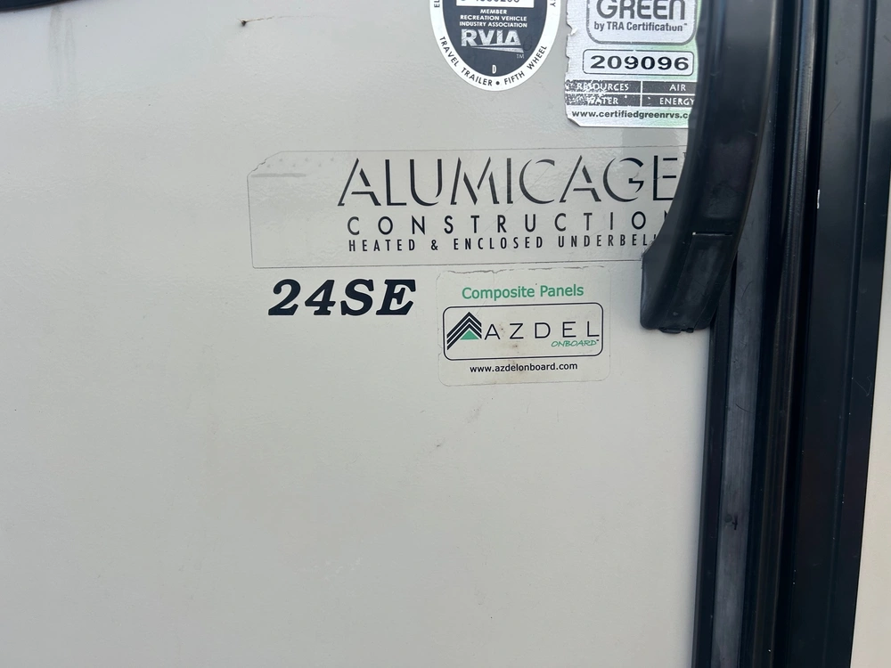 Coachmen Freedom Express 24se 2018 alt