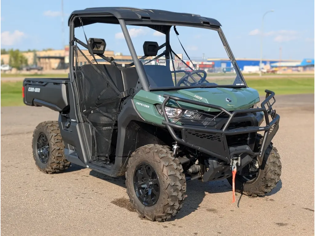 2023 Can-Am Defender DPS HD7 w/Accessories