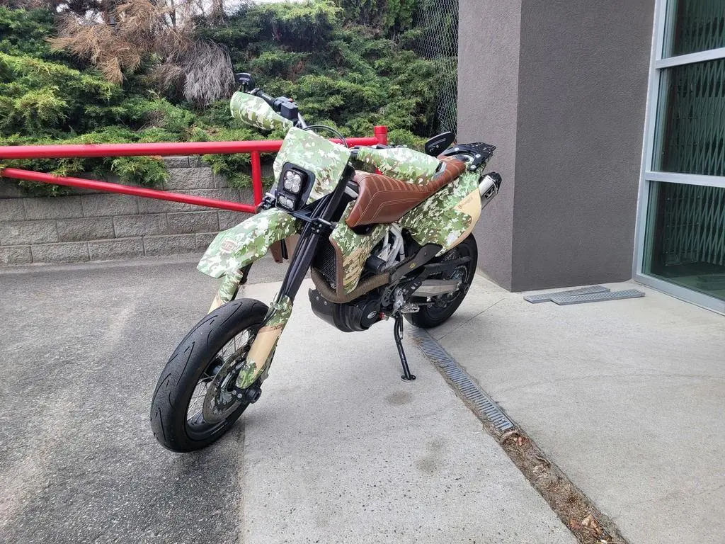 2017 Husqvarna 701 Supermoto