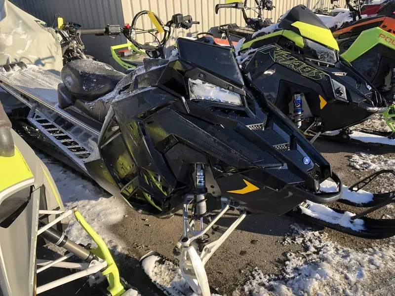 2019 Polaris 850 PRO-RMK® 174 3" SC Select