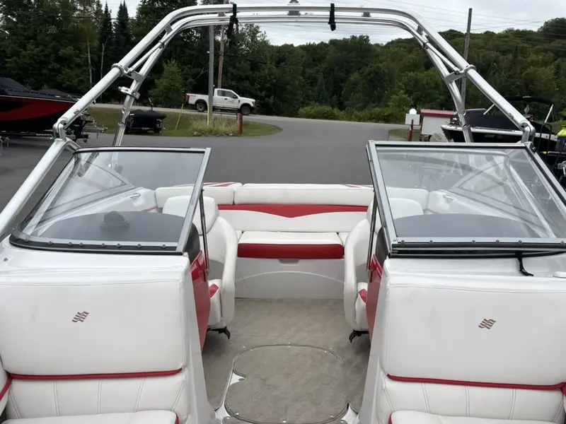 Four Winns H200 VOLVO PENTA 4.3L 2009