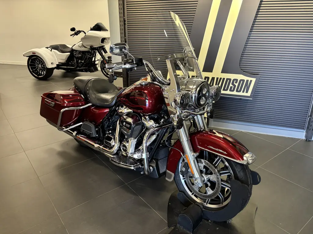 2017 Harley-Davidson FLHR Road KingFLHR