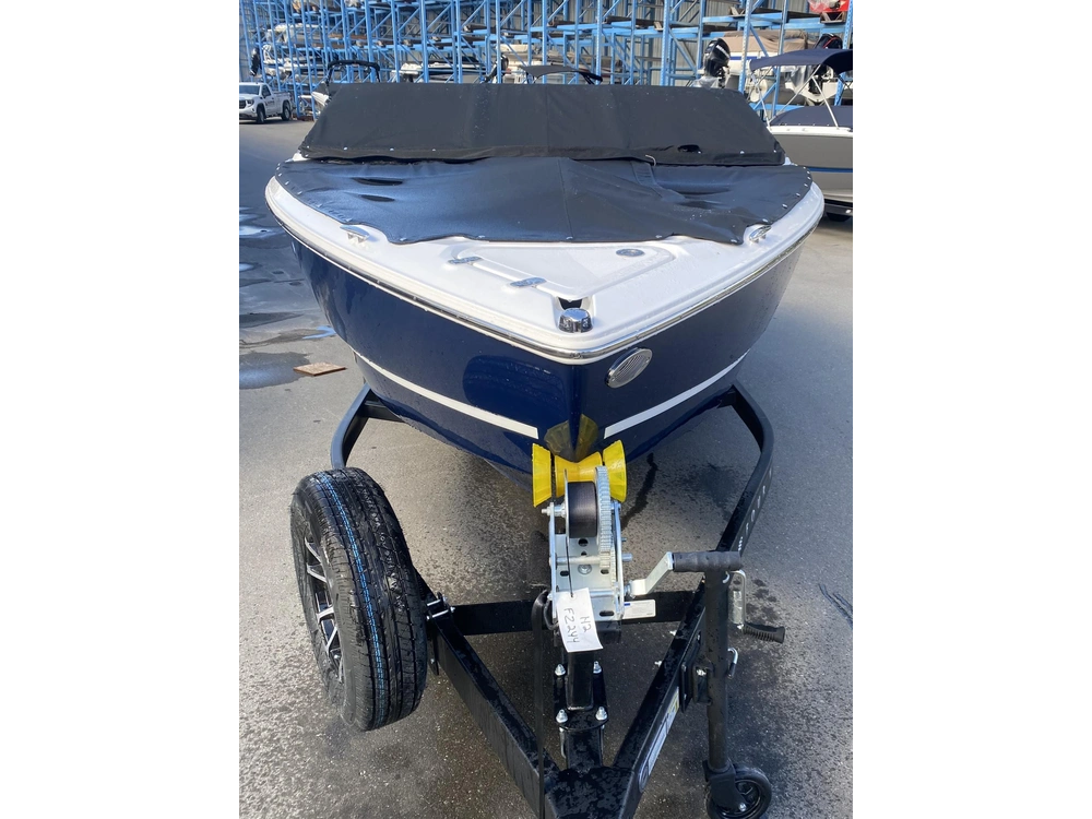 2026 Four Winns H2 Freedom Mercruiser 4.5l alt