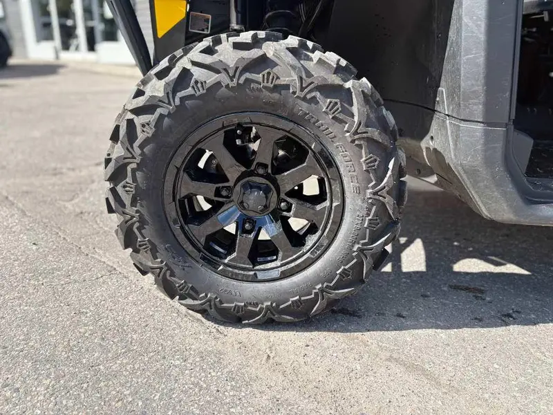 2025 Can-Am DEFENDER XT HD7 thumbnail 11